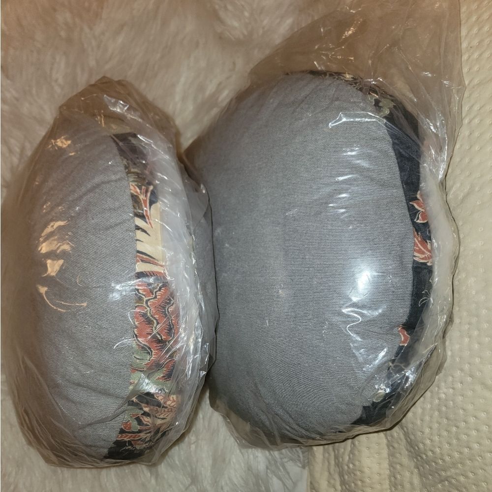 🆕️⚗️Threshold Designed W Studio McGee 16"x 5" Round Pillows Blue/Floral X 2